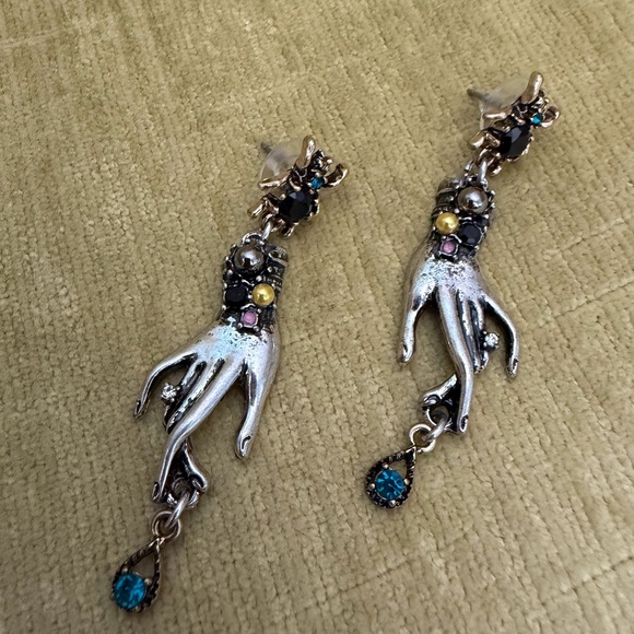 Elegant Silver and Gold Handcrafted Earrings - Picture 2 of 6